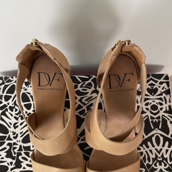 Diane von Furstenberg Opal Wedge Heels - Picture 3 of 9